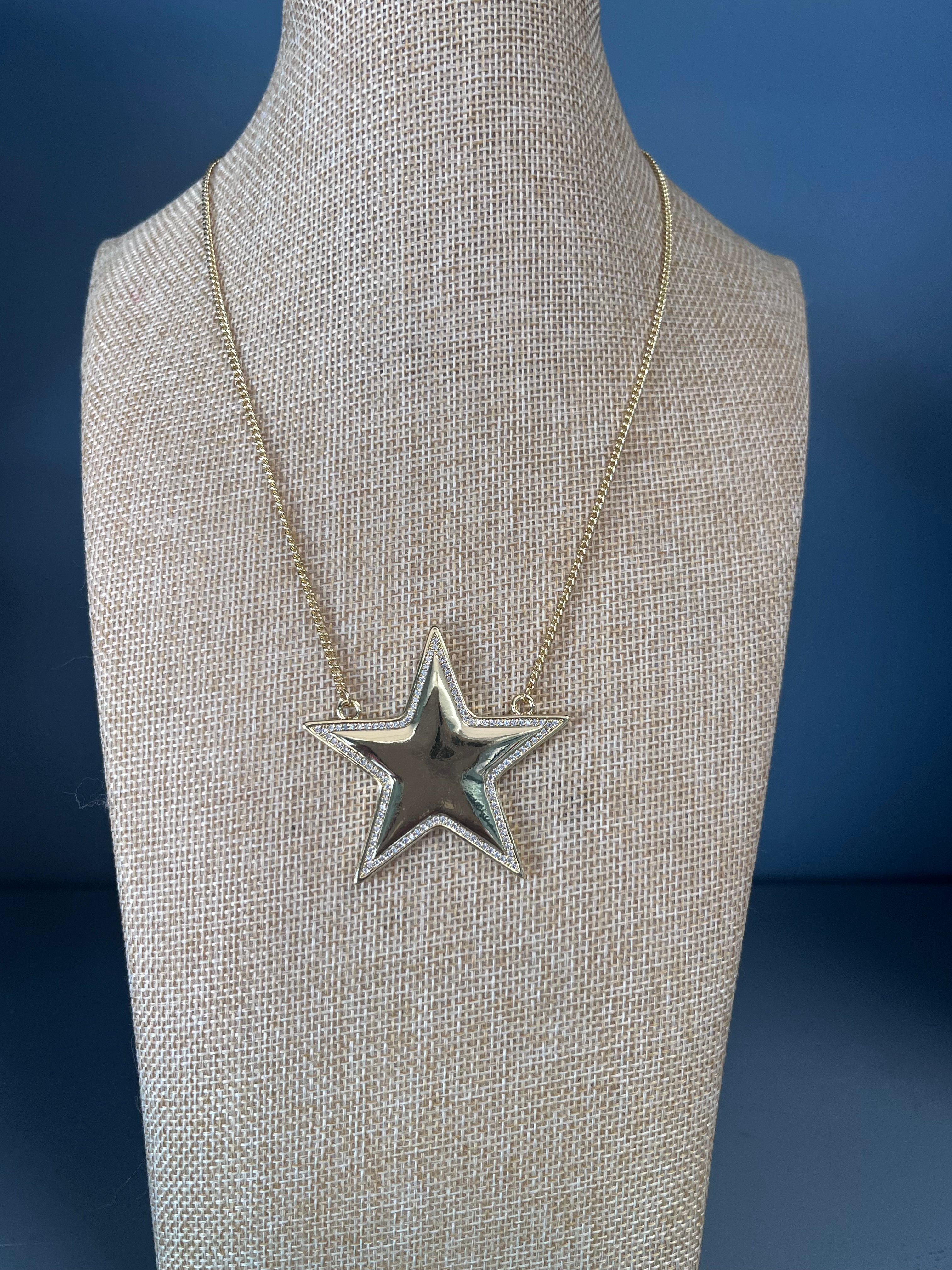 Star of the Show Gold Necklace
