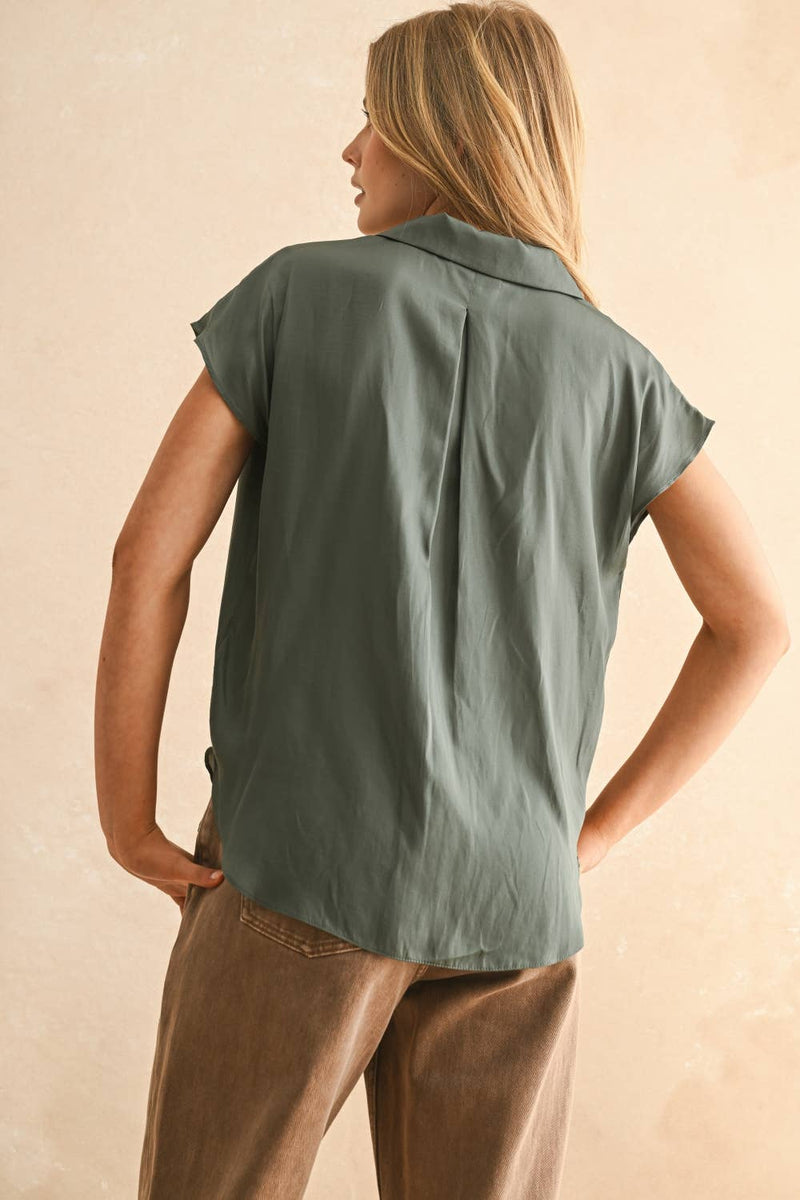 BUTTON DOWN SHIRTS: Black / L