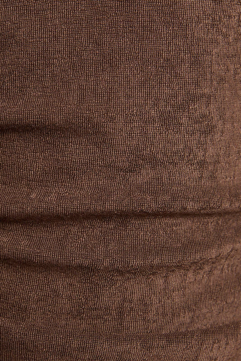 OFF SHOULDER LOW WAIST KNIT MIDI DRESS: Brown / S