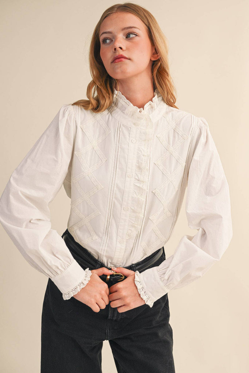 RUFFLED LACE TOP: M