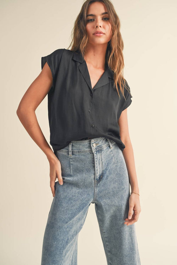 BUTTON DOWN SHIRTS: Black / L