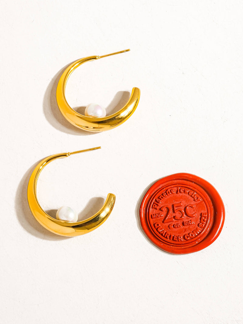 Antoine 18K Gold Non-Tarnish Hoop Pearl Earring: Yellow Gold