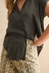 BUTTON DOWN SHIRTS: Black / L