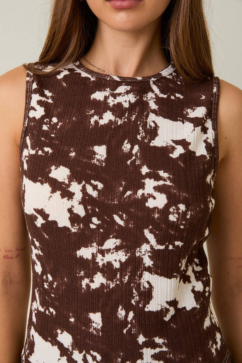 ROUND NECK SLEEVELESS KNIT TOP: WHITE-BROWN ANIMAL / M