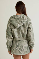 TREE CAMO PRINTED CROP HOODIE JACKET: SAGE CAMO / XS