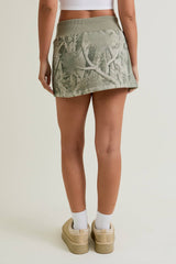 TREE CAMO PRINTED SHORTS INSIDE MINI SKIRT: SAGE CAMO / XS