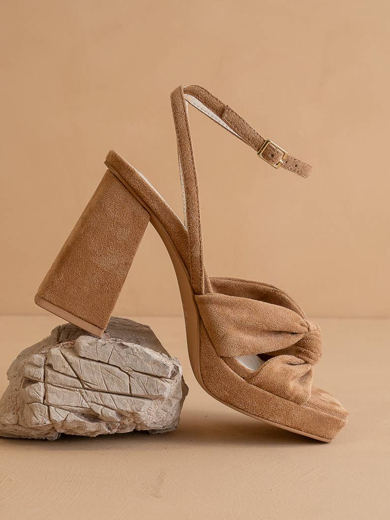 The Zoey Almond | Knotted Band Platform Heel: Almond / 7