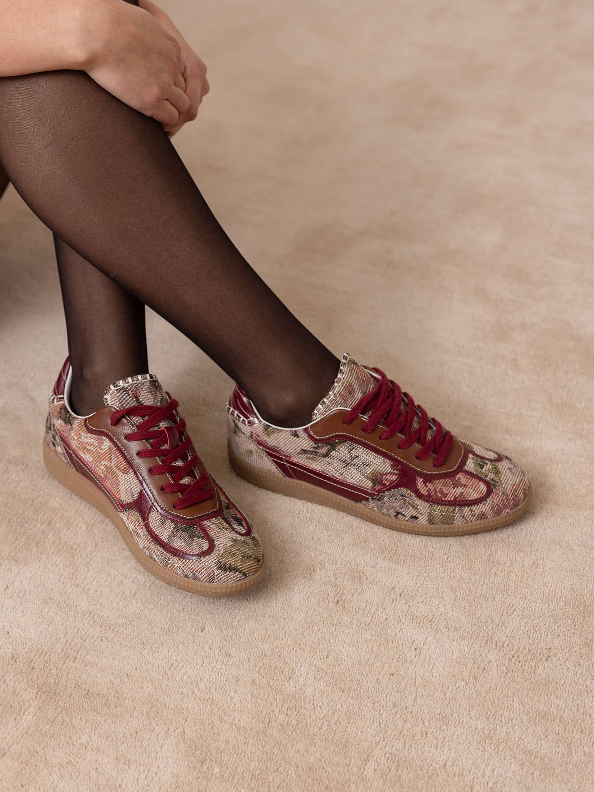The Dalia | Mauve Tapestry Lace Up Sneaker: MAUVE TAPESTRY