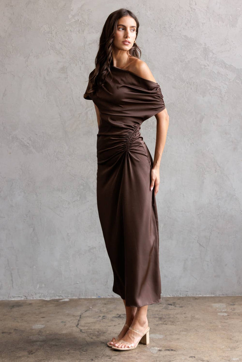JD9203-ONE SHOULDER RUCHED MIDI DRESS: CHOCOLATE / L