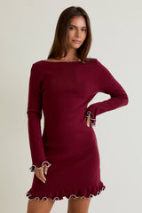 BOAT NECK RUFFLE HEM SWEATER DRESS: BURGUNDY-IVORY / XS