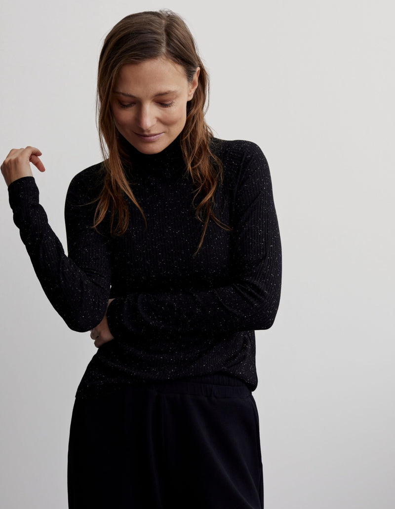 VARLEY: ROYA ROLLNECK LONG SLEEVE TEE