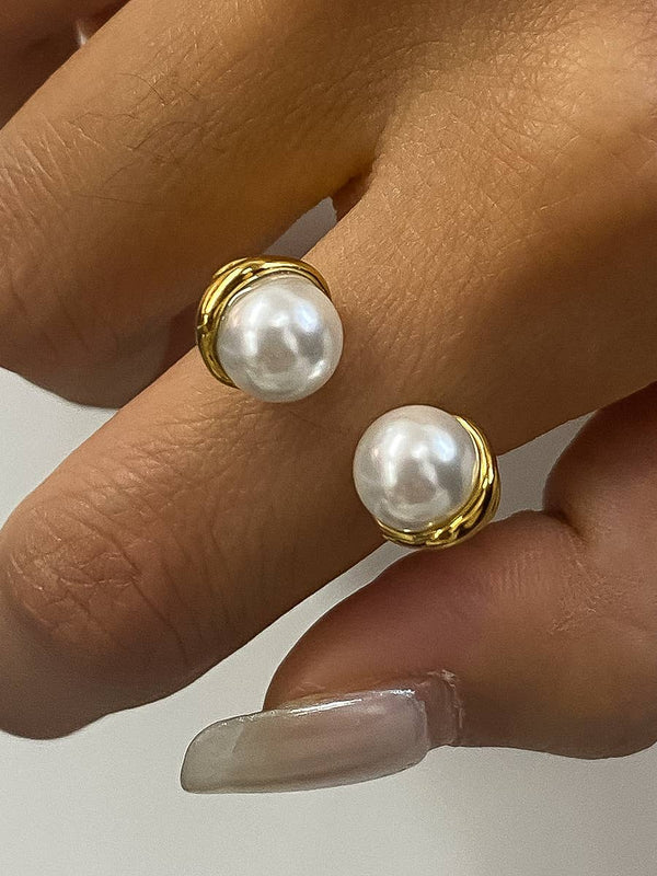 Eloura 18K Gold Non-Tarnish Pearl Ring: Yellow Gold
