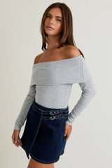 OFF SHOULDER LONG SLEEVE TOP: CRIMSON / M