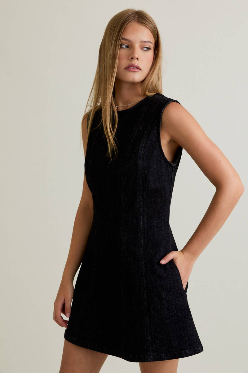 ROUND NECK SLEEVELESS DENIM DRESS: BLACK DENIM / S