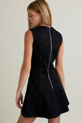 ROUND NECK SLEEVELESS DENIM DRESS: BLACK DENIM / XS