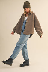 IJ1643 PLAID CONTRAST SHERPA BUTTON DOWN SHACKET: CREAM / L