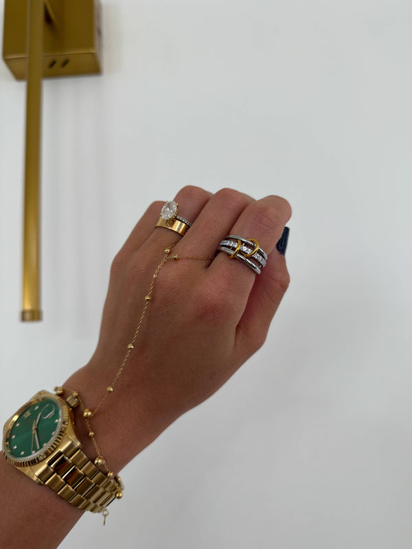 TAYLOR RING: 8