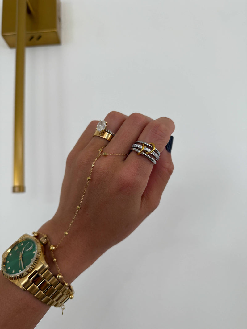 TAYLOR RING: 8