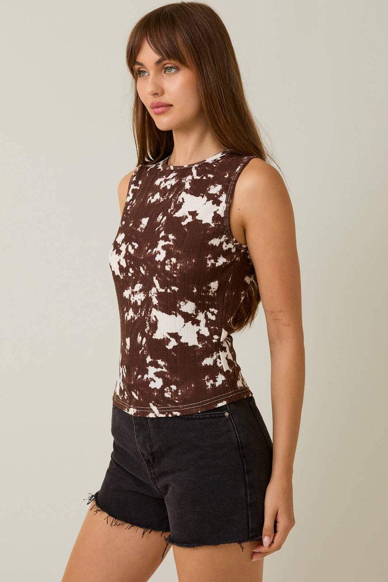 ROUND NECK SLEEVELESS KNIT TOP: WHITE-BROWN ANIMAL / M