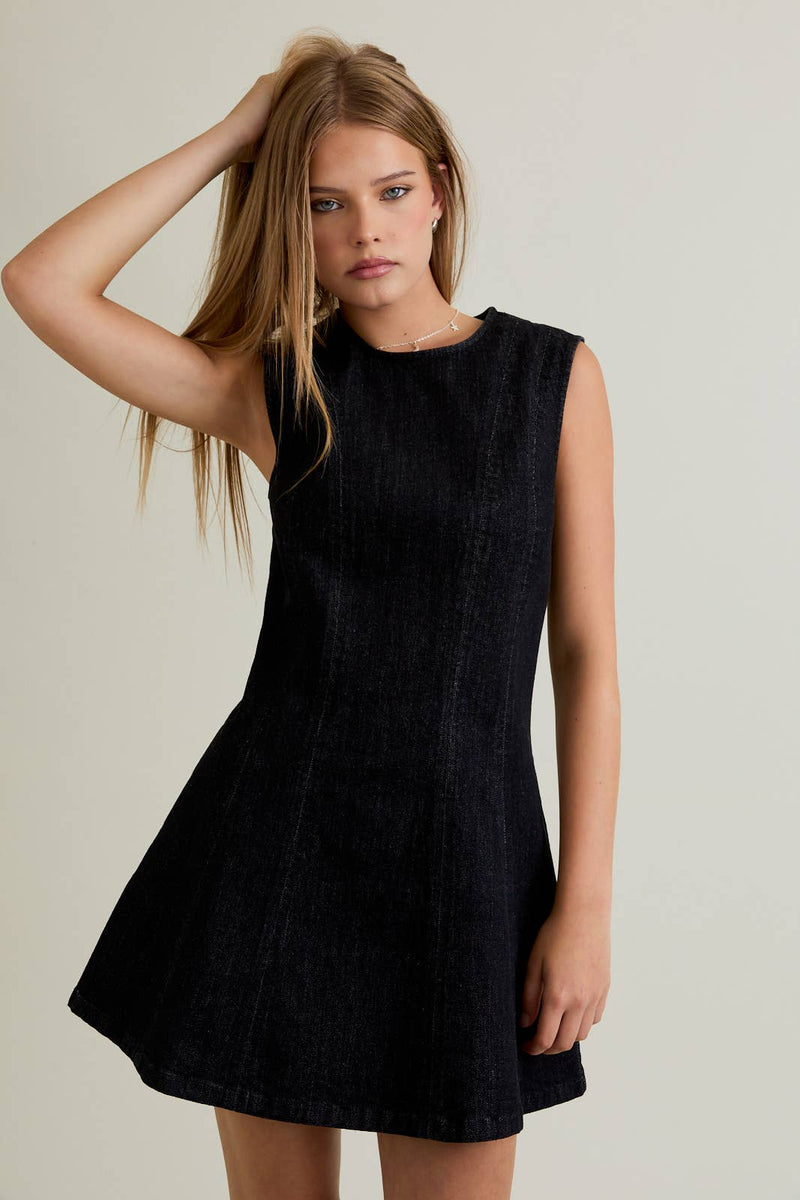 ROUND NECK SLEEVELESS DENIM DRESS: BLACK DENIM / S