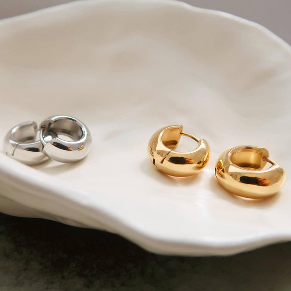 Blandine 18K Non-Tarnish Small Classic Hoop Earring: Yellow Gold