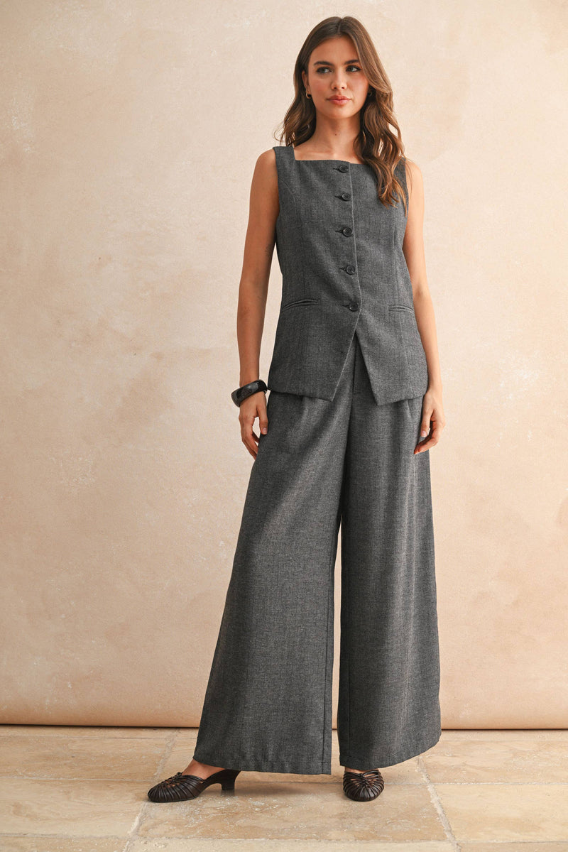 SQUARE NECK BUTTON FRONT VEST L