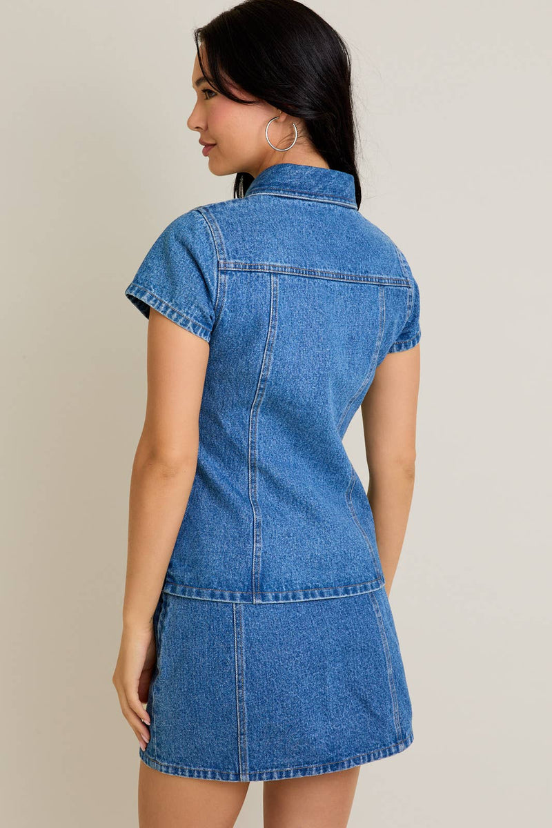 SHORT SLEEVE BUTTON FRONT DENIM TOP: DENIM / M