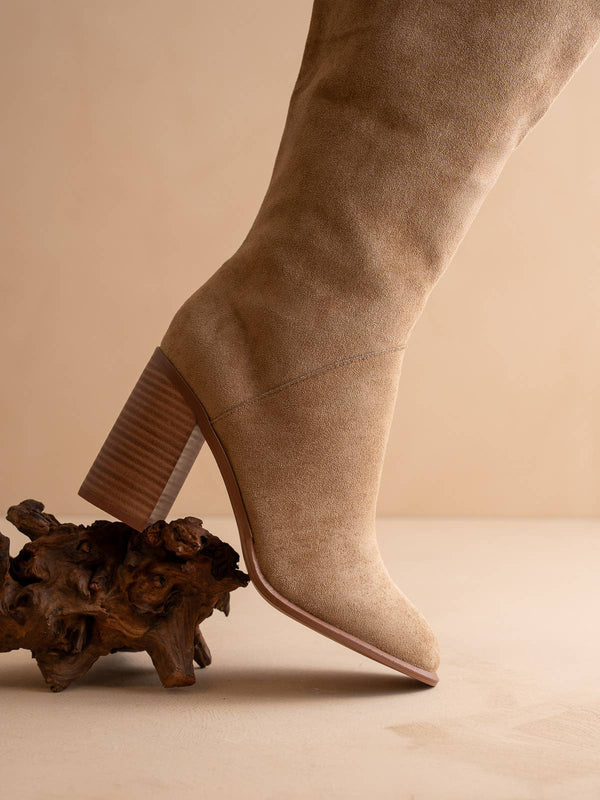 The Shiloh | Latte Knee High Block Heel Boot: LATTE / 7