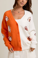 KNIT SWEATER CARDIGAN WITH FOOTBALL SEQUIN EMBROIDERY: WHITE-ORANGE / XS