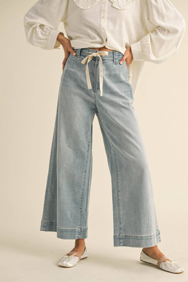 P4880   WASHED DENIM WITH TIE FRONT PANTS: DENIM / S