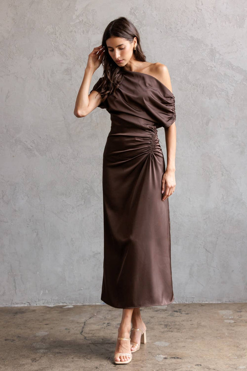 JD9203-ONE SHOULDER RUCHED MIDI DRESS: CHOCOLATE / M