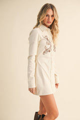 ID9321 LONG SLEEVE EMBROIDERED BUTTON DOWN SHIRT DRESS: CREAM COMBO / S