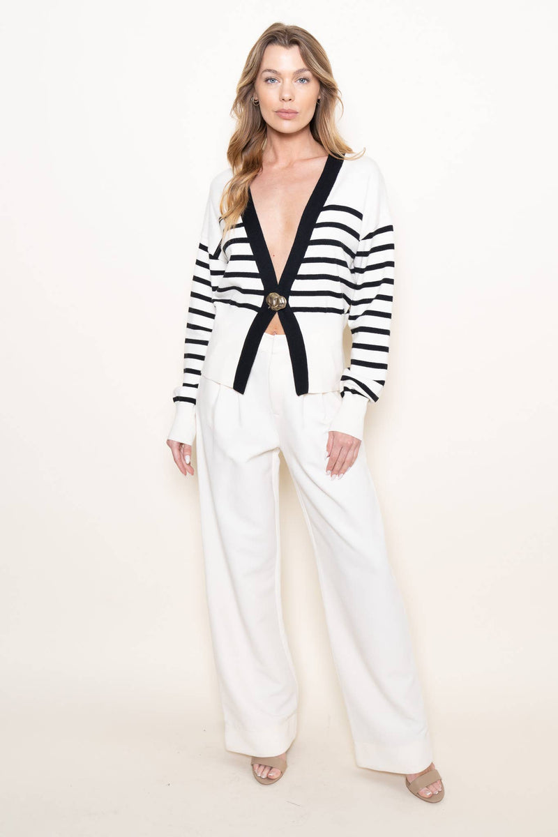 CHIC CLASSY ELEVATED BASICS GOLD BUTTON CARDIGAN-OI6614FO: BLACK/WHITE / Contemporary / S