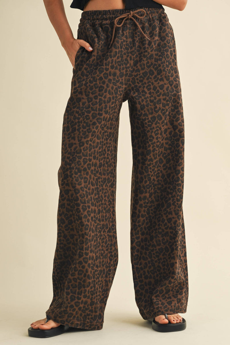 IP1397 LEOPARD PRINT WIDE DENIM TRACK PANTS: Brown / S