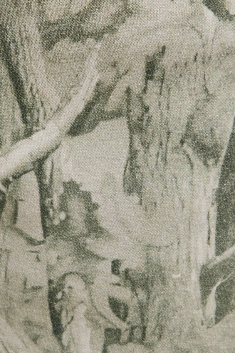 TREE CAMO PRINTED CROP HOODIE JACKET: SAGE CAMO / L