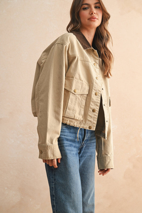 J5341   COLLAR CONTRASTED UTILITY JACKET: Beige / S