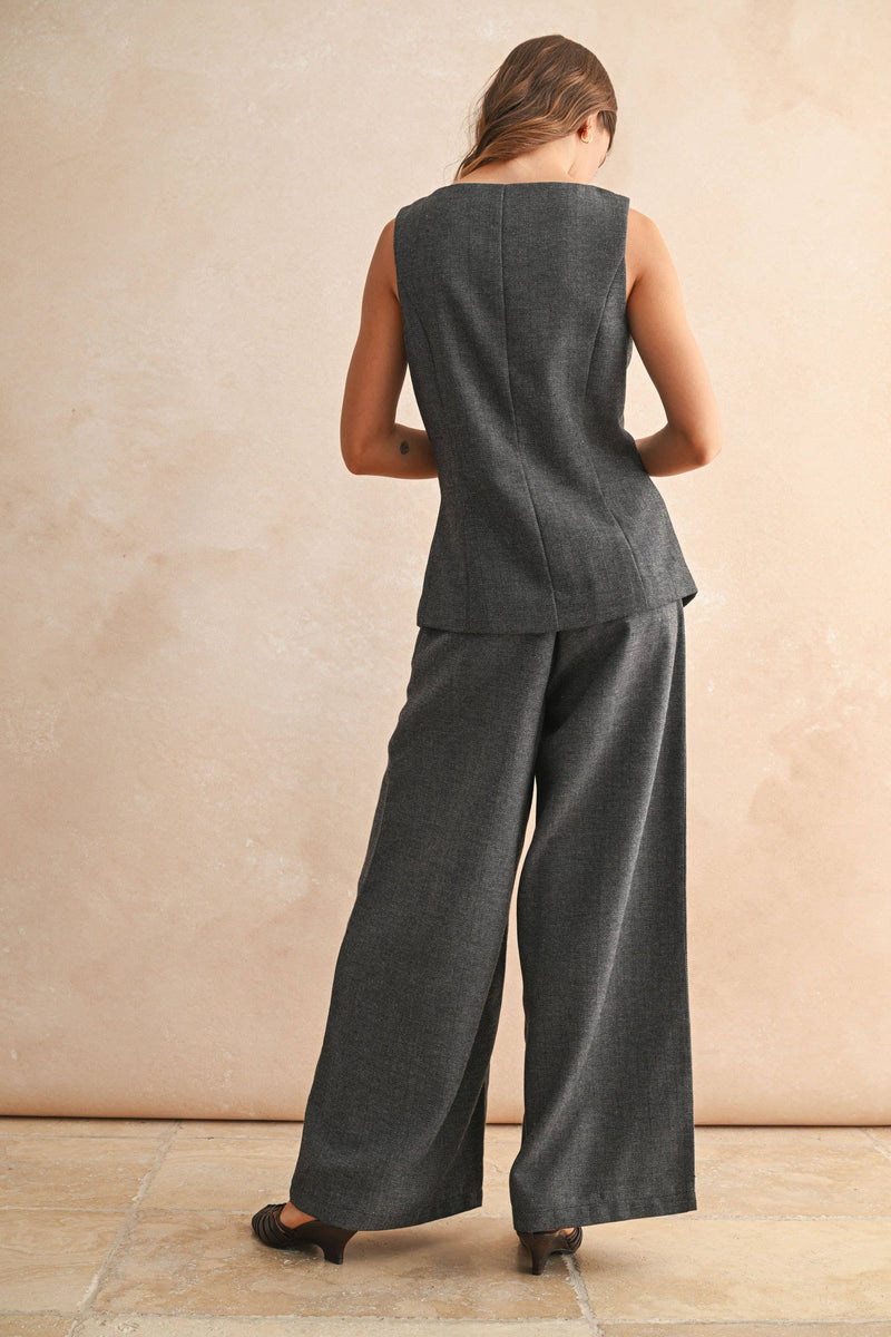 SQUARE NECK BUTTON FRONT VEST L