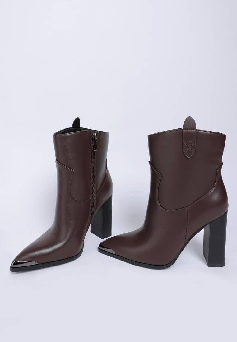 Hatter Pointed Toe Faux Leather Boots: Black / US-7.5 / UK-5.5 / EU-38.5