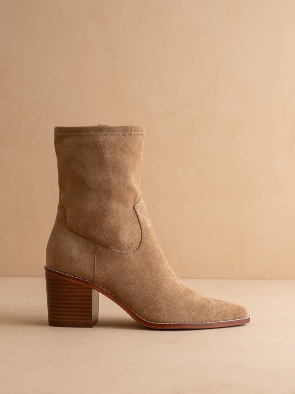 The Vienna | Latte Sleek ankle hugging bootie: LATTE / 7