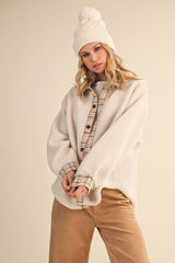 IJ1643 PLAID CONTRAST SHERPA BUTTON DOWN SHACKET: CREAM / L