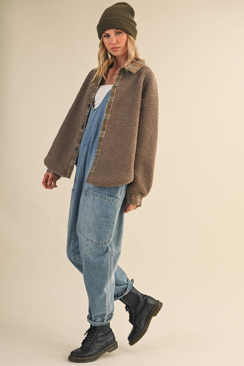 IJ1643 PLAID CONTRAST SHERPA BUTTON DOWN SHACKET: CREAM / L