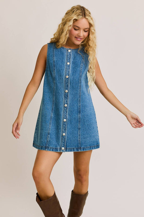 SLEEVELESS ROUND NECK BUTTON DOWN DENIM MINI DRESS: DENIM BLUE / M