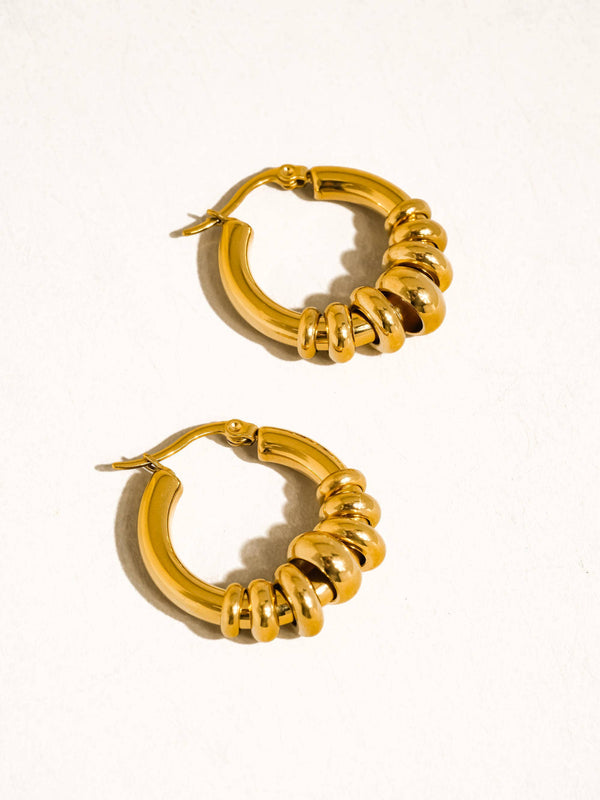 Novine 18K Gold Non-Tarnish Two Tone Hoop Earring: Yellow Gold
