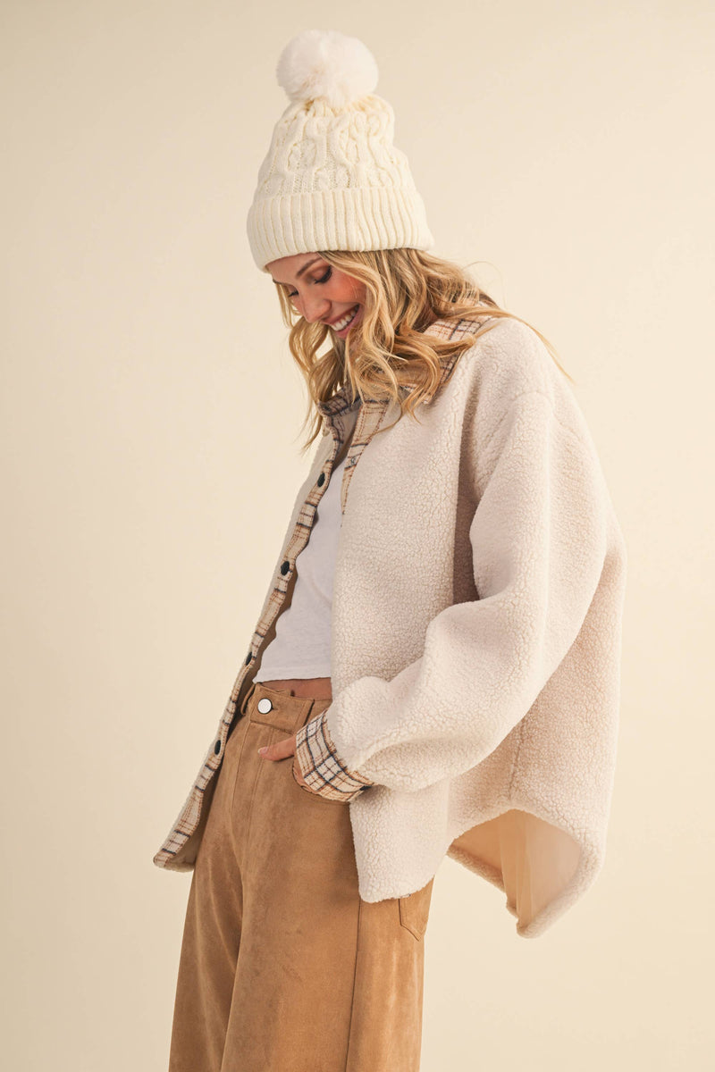 IJ1643 PLAID CONTRAST SHERPA BUTTON DOWN SHACKET: CREAM / L