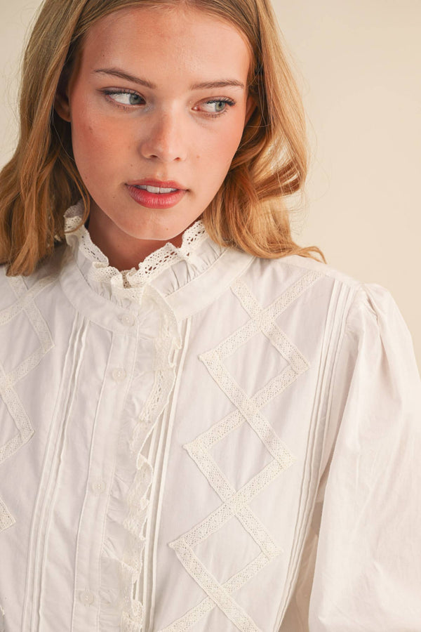 RUFFLED LACE TOP: M