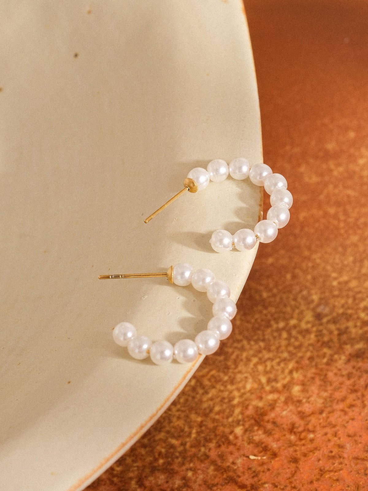 Chapin 18K Gold Non-Tarnish Pearl Hoop Earring: White