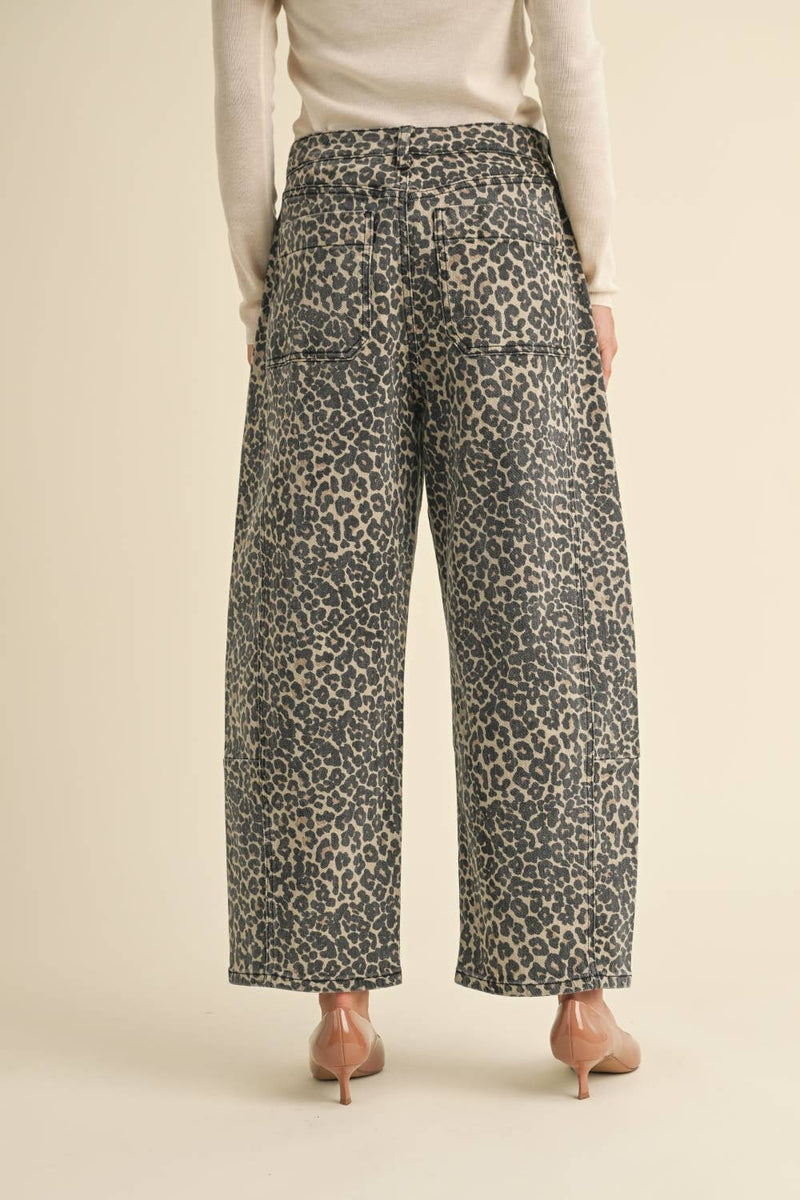 LEOPARD PRINT BARREL PANTS S